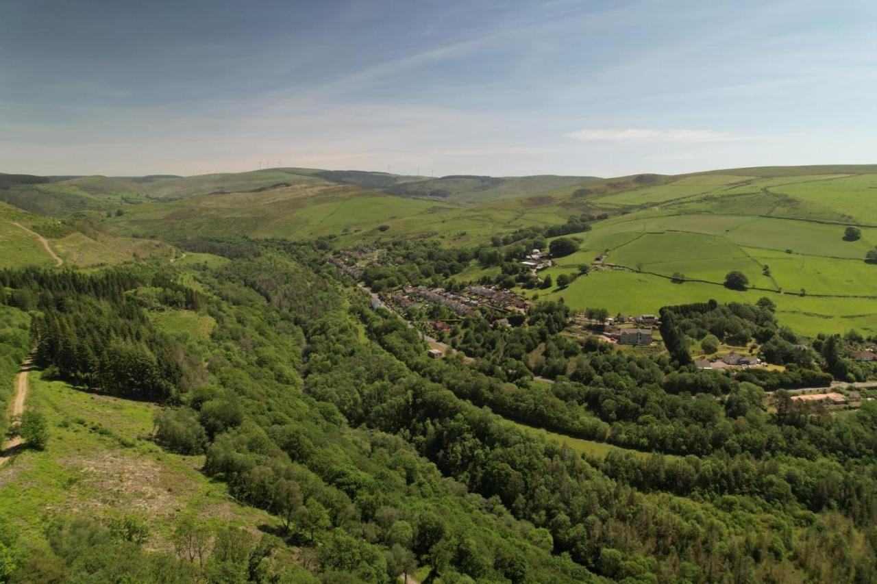 Rowan House Bed Breakfast Main House & Self Contained Self Catering Apartment Cymmer Exteriör bild