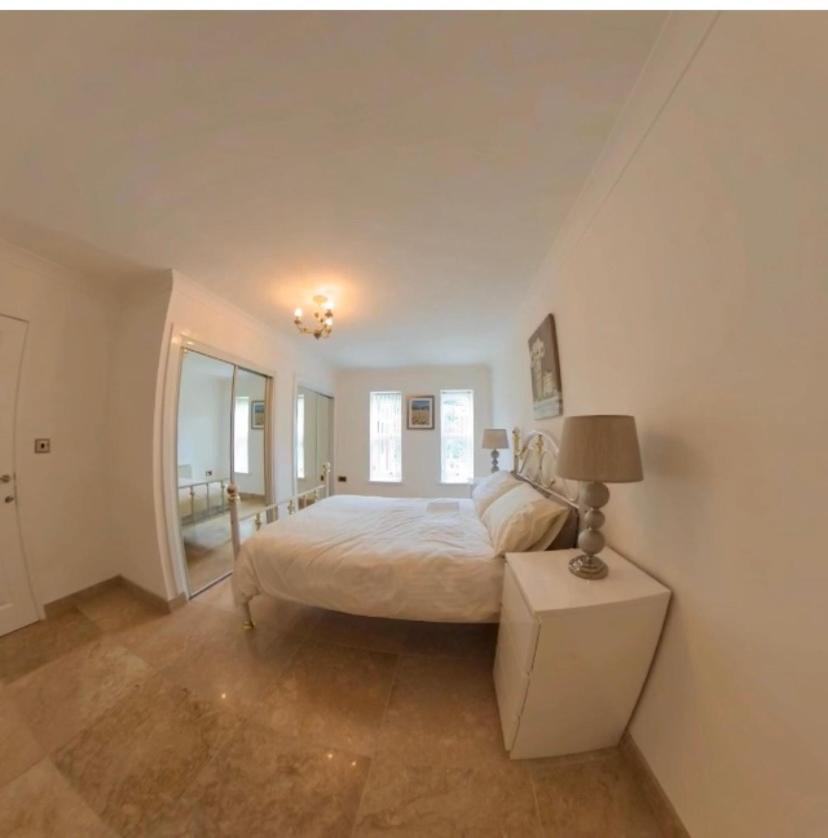 Rowan House Bed Breakfast Main House & Self Contained Self Catering Apartment Cymmer Exteriör bild