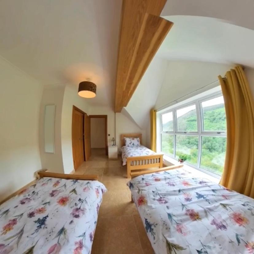 Rowan House Bed Breakfast Main House & Self Contained Self Catering Apartment Cymmer Exteriör bild