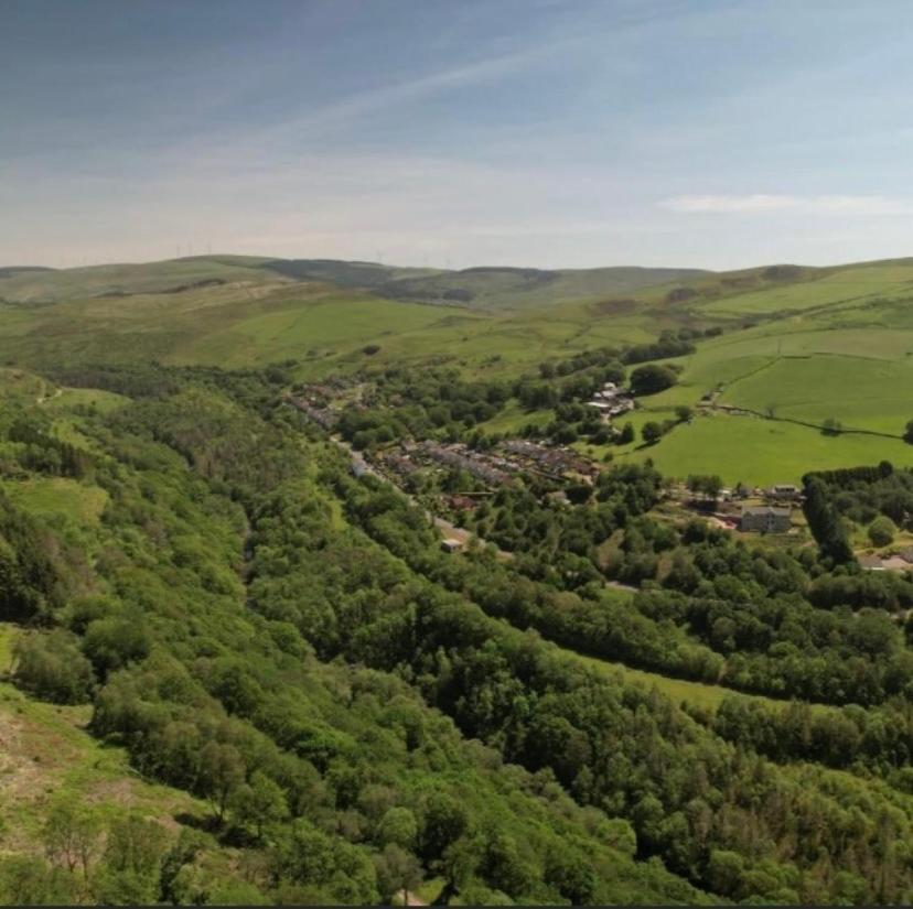 Rowan House Bed Breakfast Main House & Self Contained Self Catering Apartment Cymmer Exteriör bild