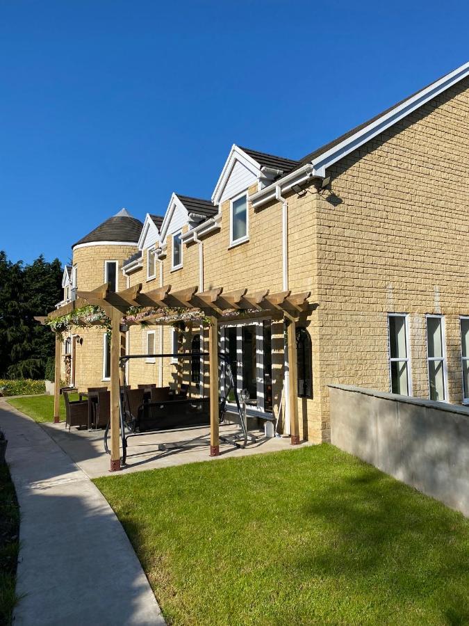 Rowan House Bed Breakfast Main House & Self Contained Self Catering Apartment Cymmer Exteriör bild